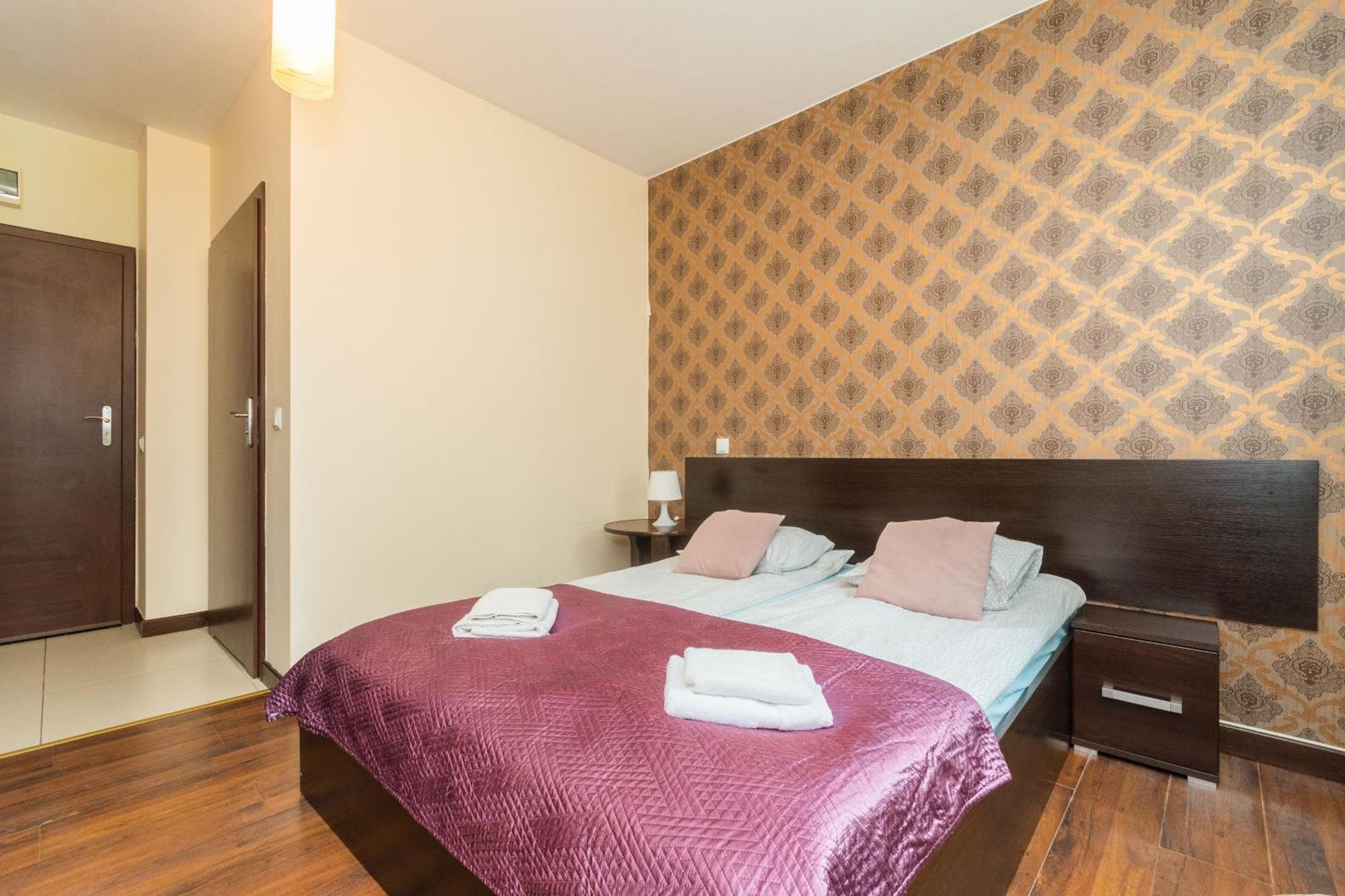 Sztutowo Lazurowy Dwor - Apartamenty Oraz Pokoje Z Basenem I Parkingiem Екстериор снимка