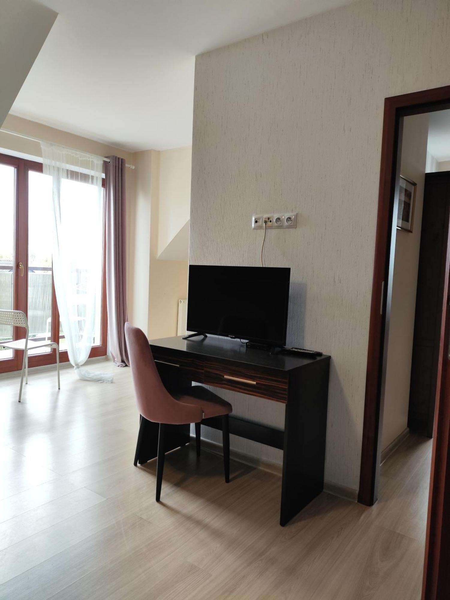 Sztutowo Lazurowy Dwor - Apartamenty Oraz Pokoje Z Basenem I Parkingiem Екстериор снимка